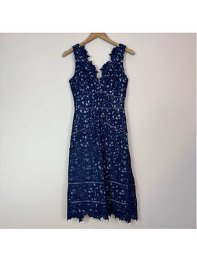 vineyard vines blue lace dress Kentucky Derby Style: Officially Derby Ready * Lou What Wear